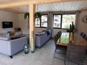 Chalet Luxueux aux Gets avec Jacuzzi, Proche des Pistes et du Centre, Idéal Familles et Groupes - FR-1-671-122 Les Gets